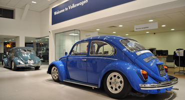 VOLKSWAGEN DEALERSHIP DISPLAYS